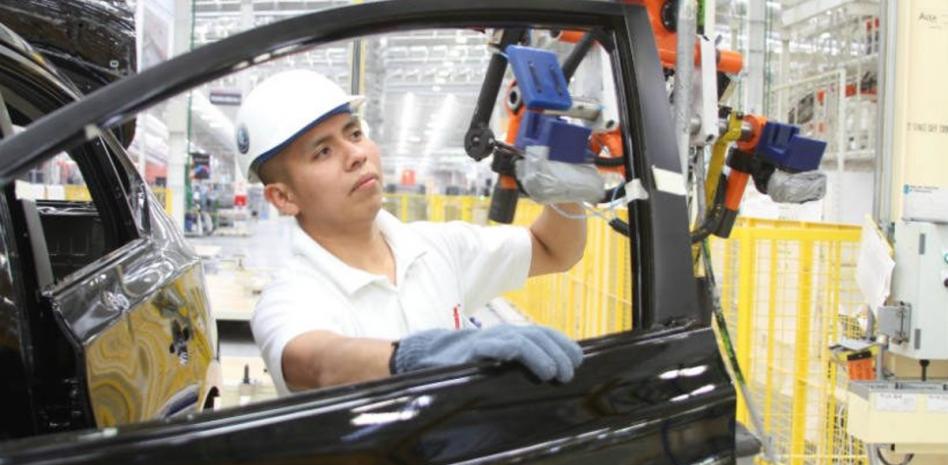Producción de autos en México tiene ligero aumento en febrero; exportaciones caen