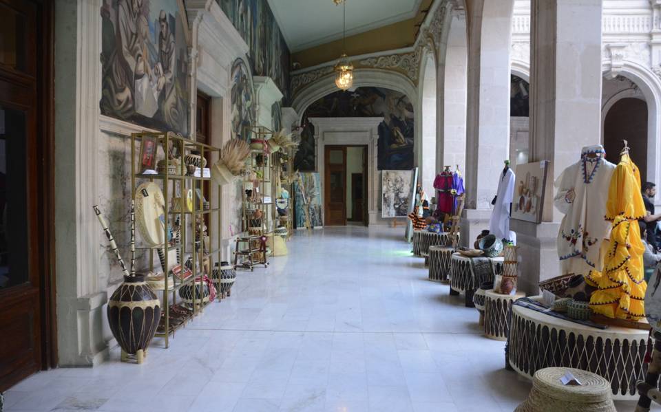 Inauguran “Chihuahua Artesanal” en el patio central del Palacio de Gobierno