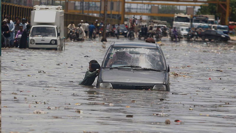 Lluvias en Pakistán dejan al menos 50 muertos