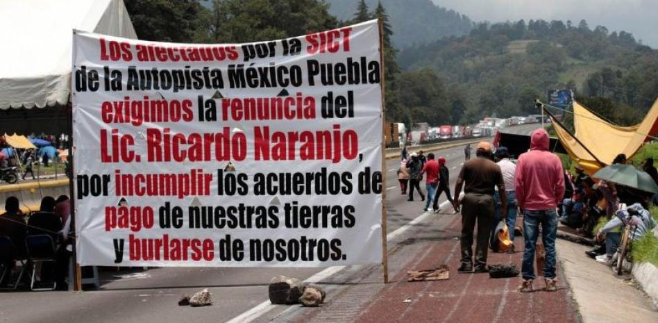 Bloqueo en la México-Puebla paraliza el transporte de carga y deja pérdidas de más de 13 mil mdp