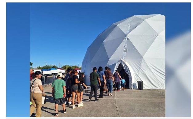 Más de 500 personas visitaron el Domo de Inmersión Bicentenario en el Parque Central