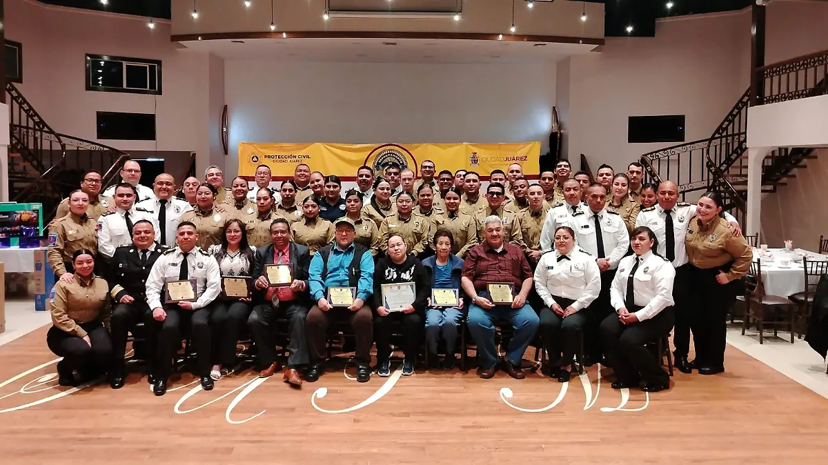 Celebran el 48 aniversario del Departamento de Rescate de Ciudad Juárez